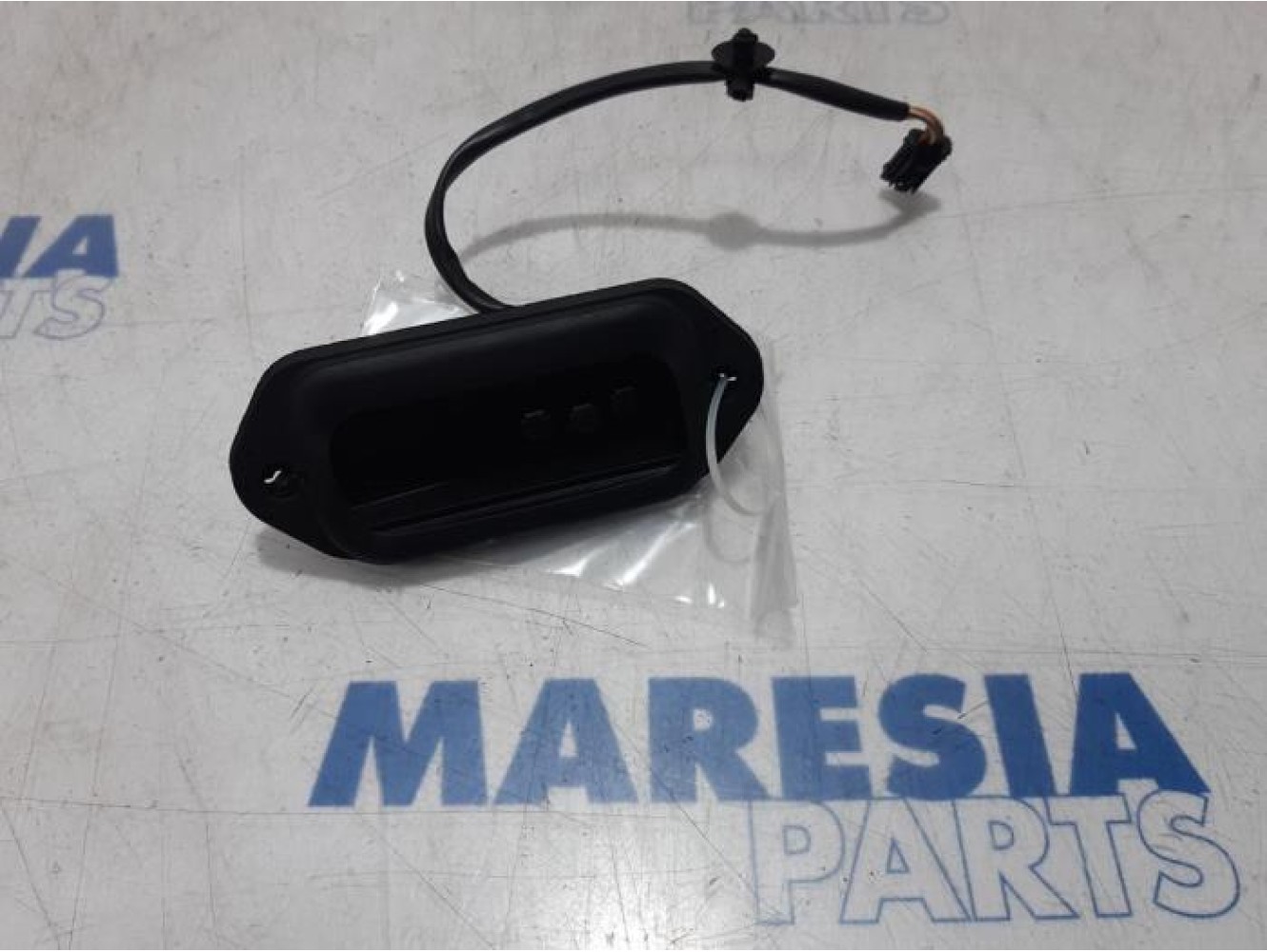 Opel - Combo - Sliding door switch