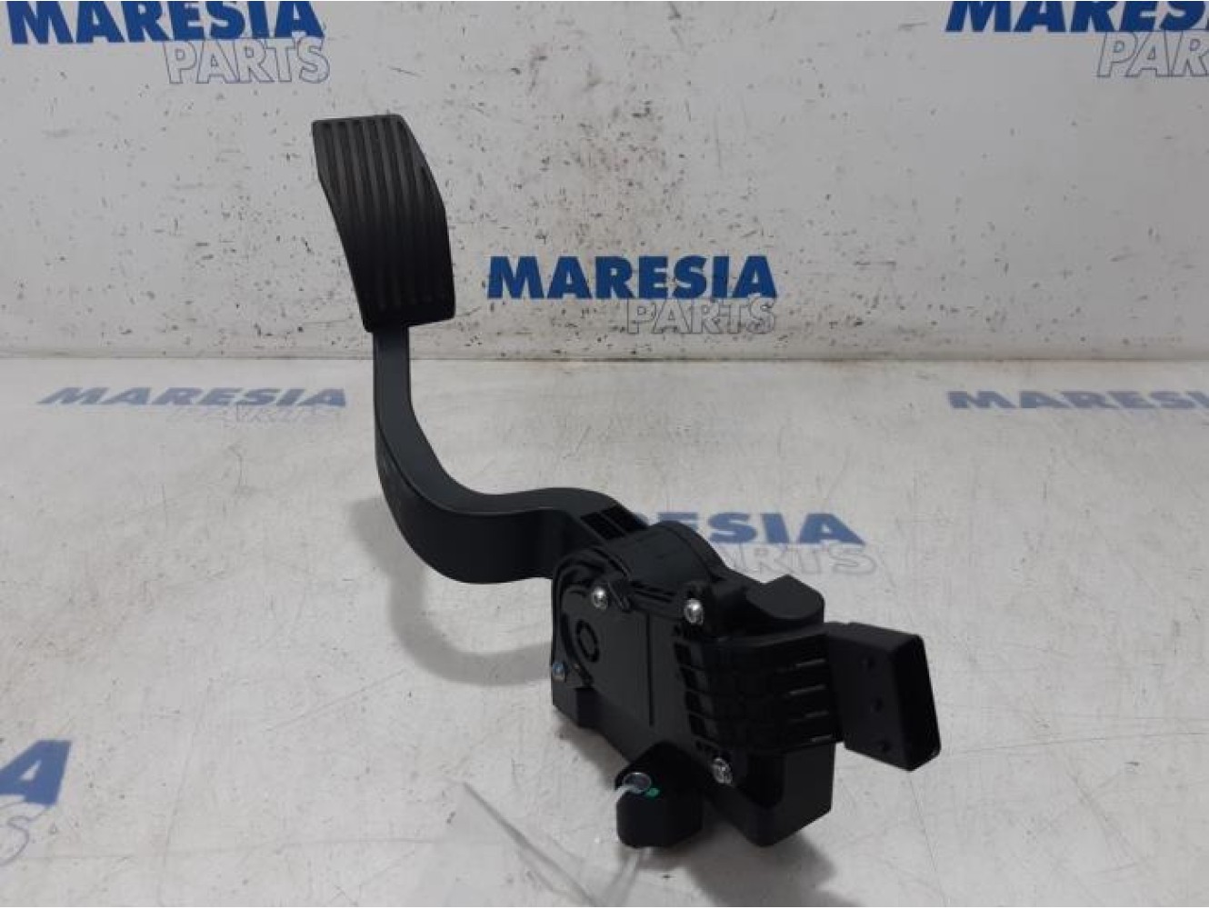 Opel - Combo - Gaspedalposition Sensor