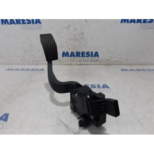 Opel - Combo - Gaspedalposition Sensor