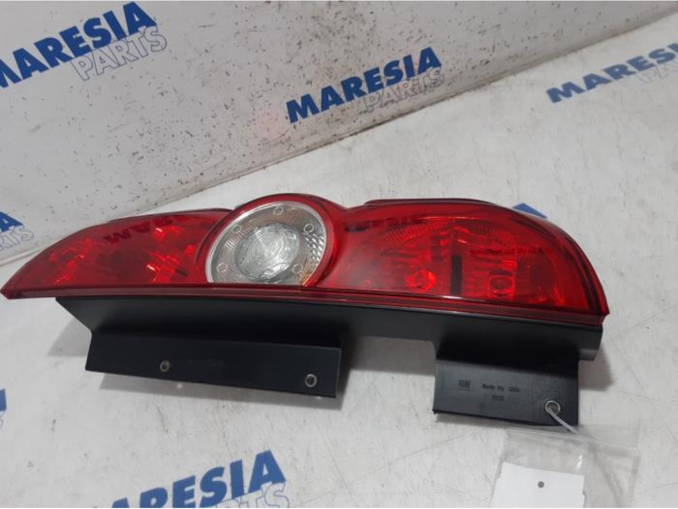 Opel - Combo - Taillight, right