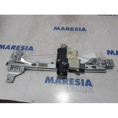 Peugeot - 5008 - Rear door window mechanism 4-door, left