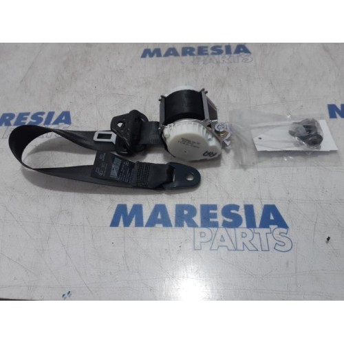 Peugeot - 5008 - Rear seatbelt, right