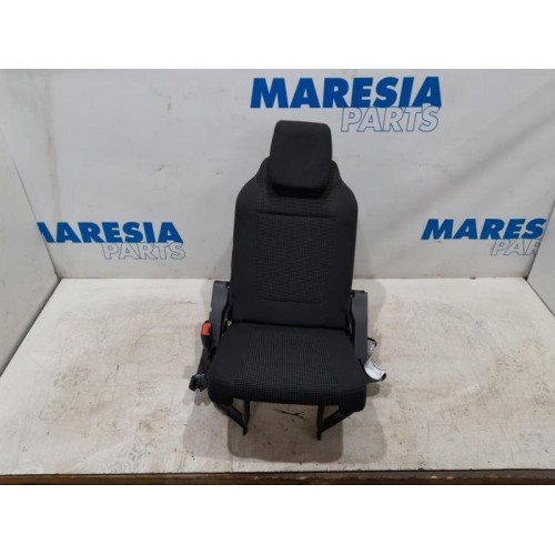 Peugeot - 5008 - Stoel achter