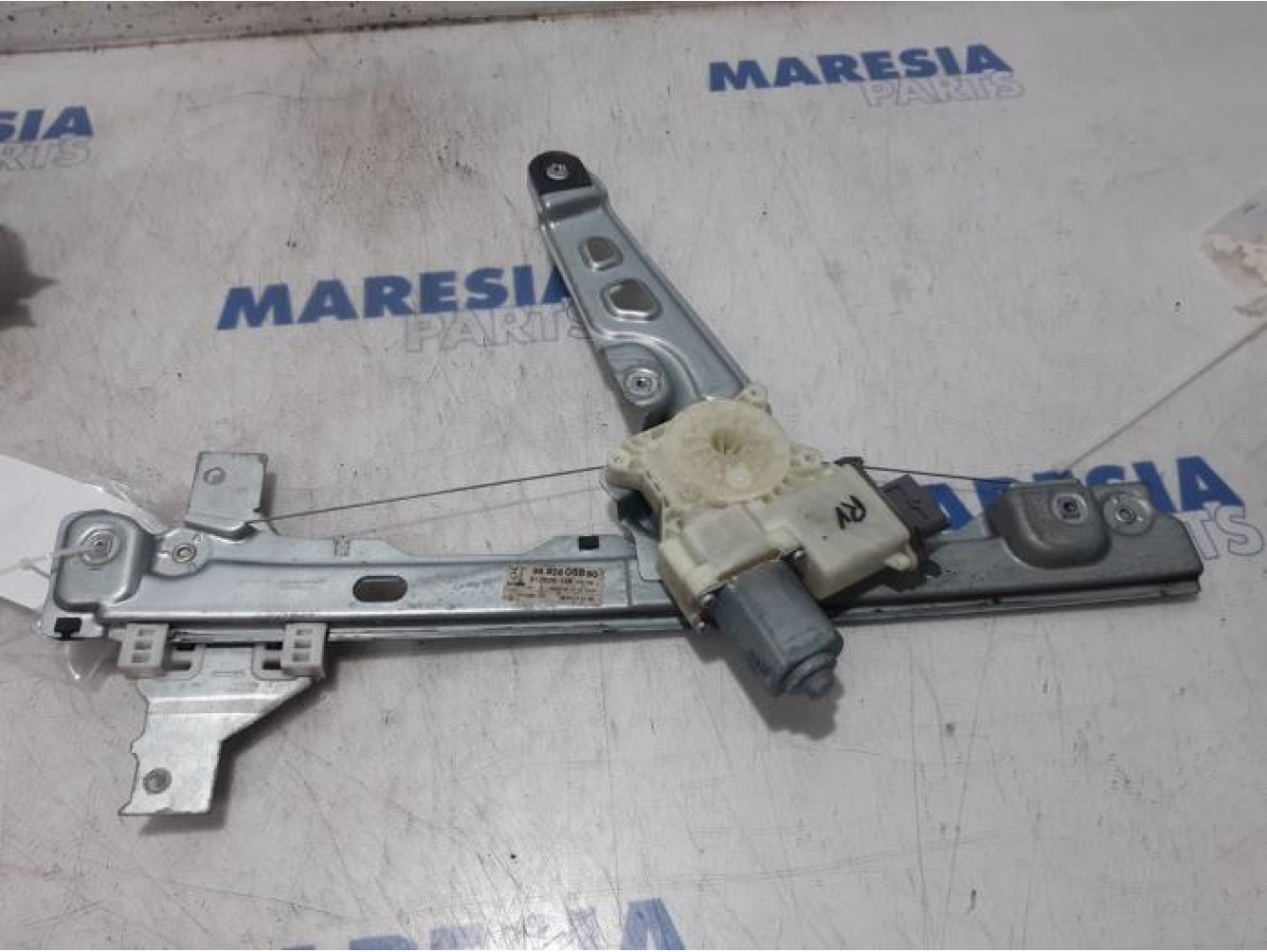 Peugeot - 5008 - Window mechanism 4-door, front right