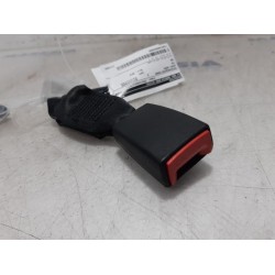 Fiat - 500 - Insertion ceinture de sécurité arrière droite