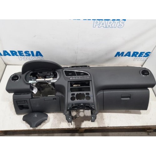 Peugeot - 5008 - Airbag set + dashboard