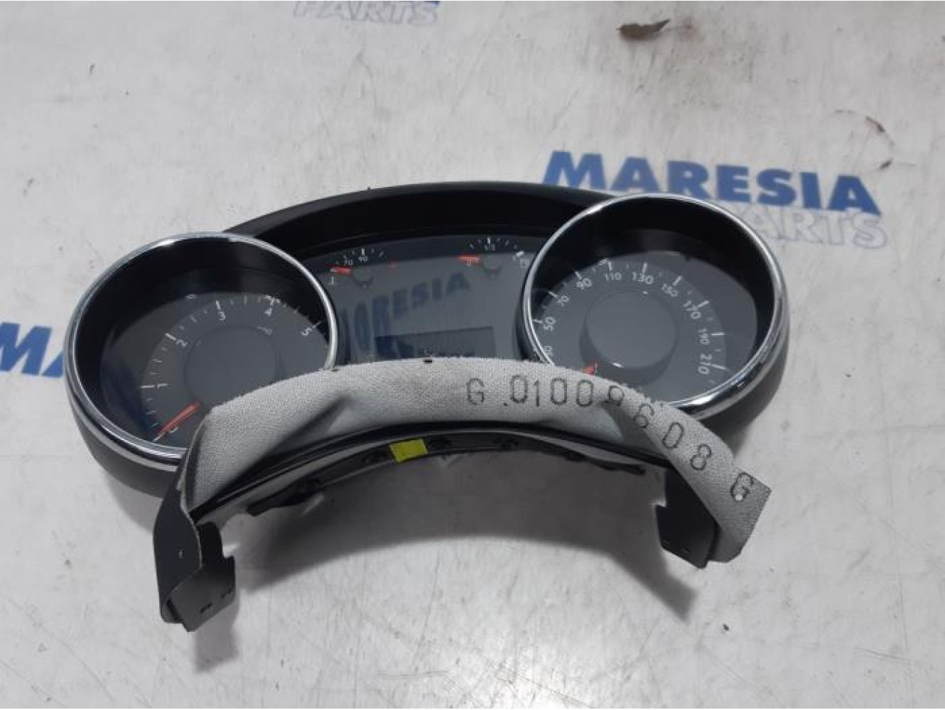 Peugeot - 5008 - Instrument panel