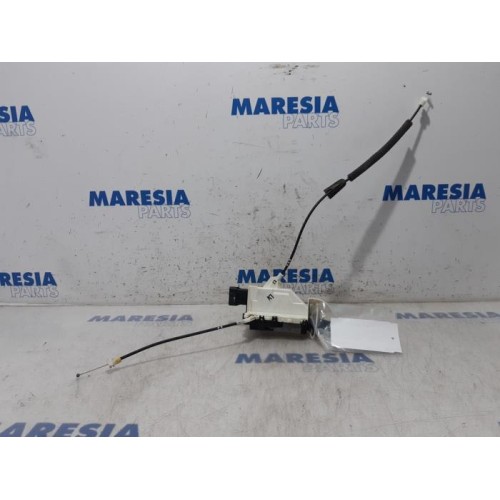 Peugeot - 5008 - Door lock mechanism 4-door, front left