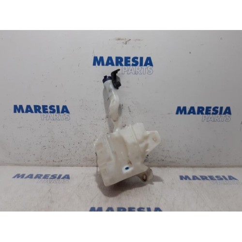 Fiat - Punto - Front windscreen washer reservoir