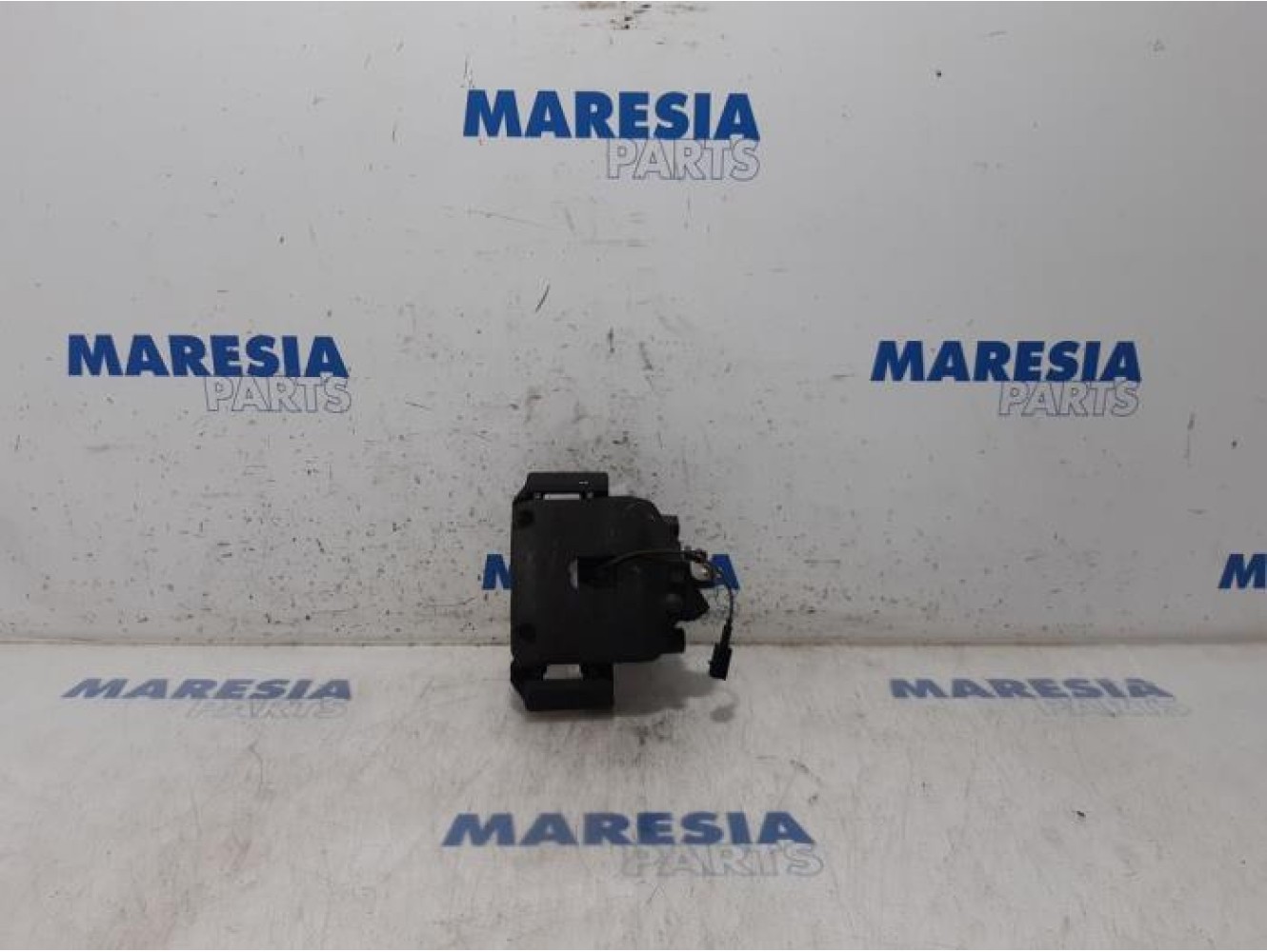 Fiat - Punto - Front brake calliper, left
