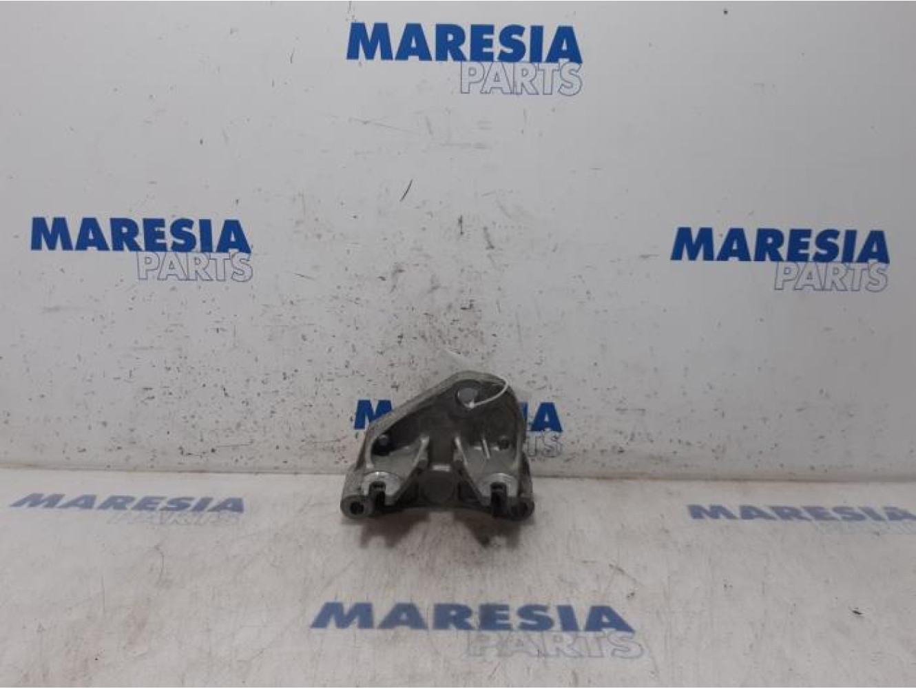 Fiat - Punto - Engine mount