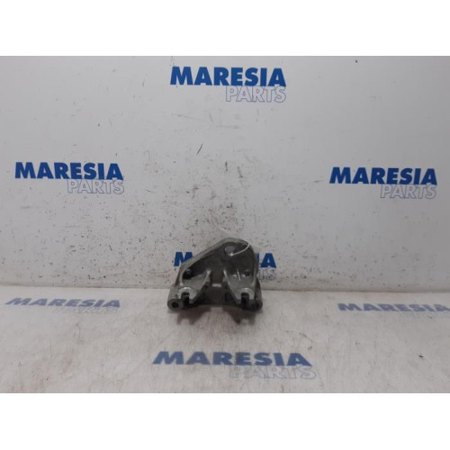 Fiat - Punto - Engine mount
