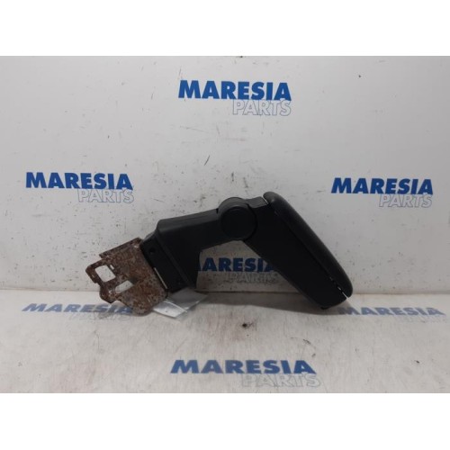 Fiat - Punto - Armrest