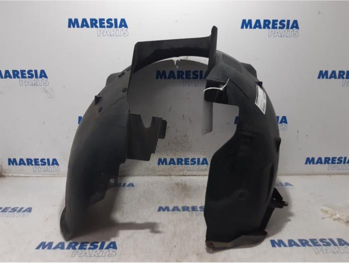 Peugeot - 5008 - Wheel arch liner