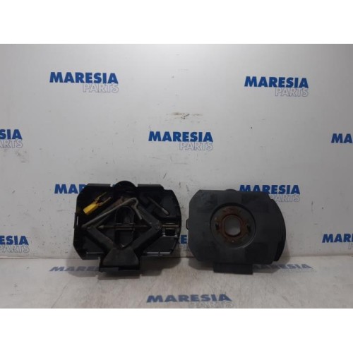 Peugeot - 5008 - Jack set