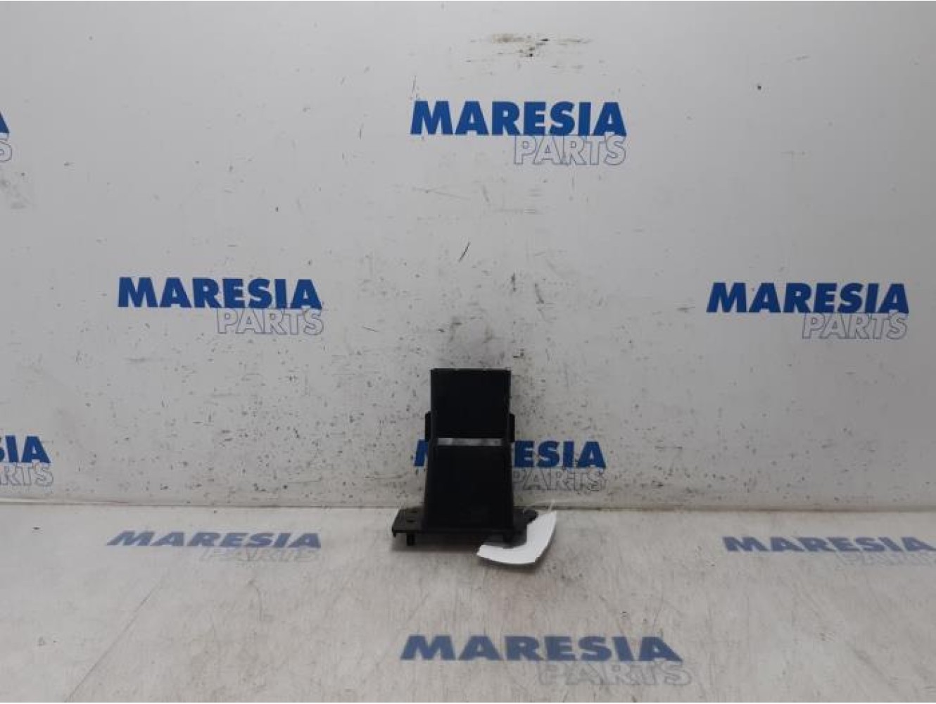 Peugeot - 5008 - Front bumper frame