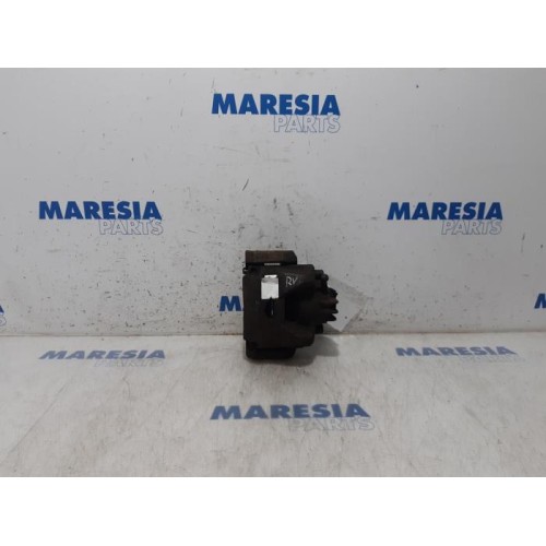 Peugeot - 5008 - Front brake calliper, right