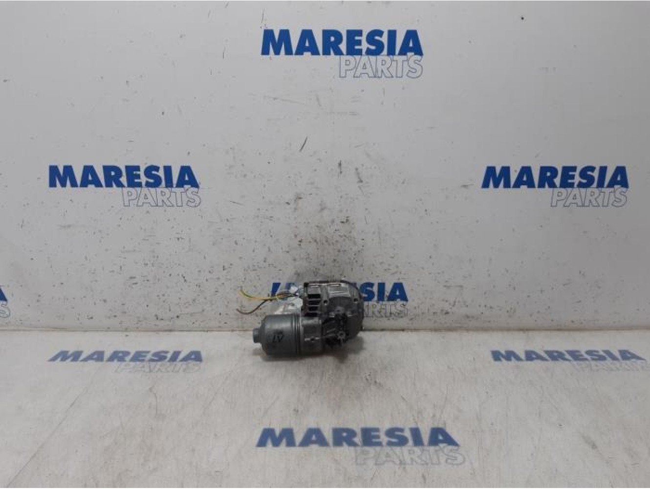 Peugeot - 5008 - Front wiper motor