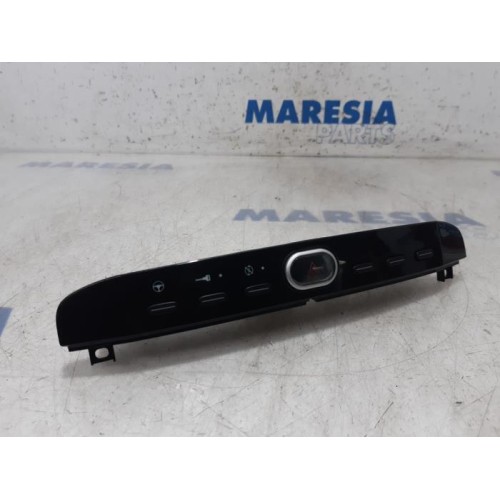 Fiat - Punto - Panic lighting switch