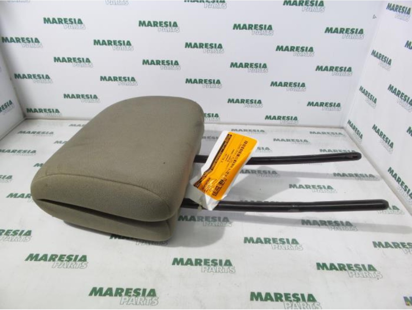 Renault - Megane Scenic - Headrest