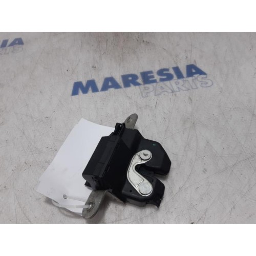 Fiat - Punto - Tailgate lock mechanism