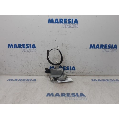 Peugeot - 5008 - Rear door lock mechanism 4-door, left