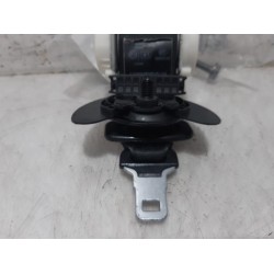 Peugeot - 5008 - Rear seatbelt, centre
