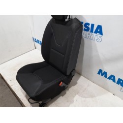 Renault - Clio - Seat, right