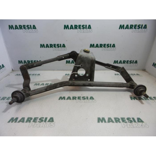 Peugeot - 206 - Wiper mechanism