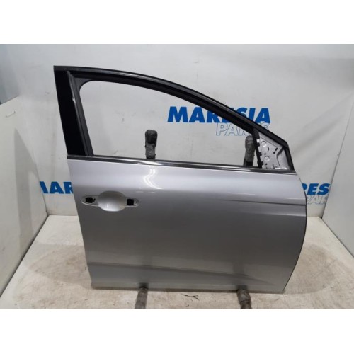 Renault - Megane - Front door 4-door, right