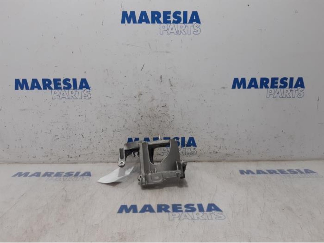 Peugeot - 208 - Support (miscellaneous)