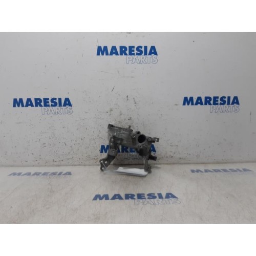 Peugeot - 208 - Alternator upper bracket