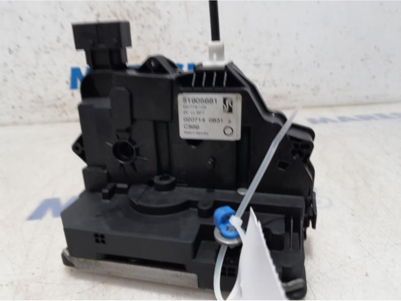 Fiat - Punto - Front door lock mechanism 4-door, right