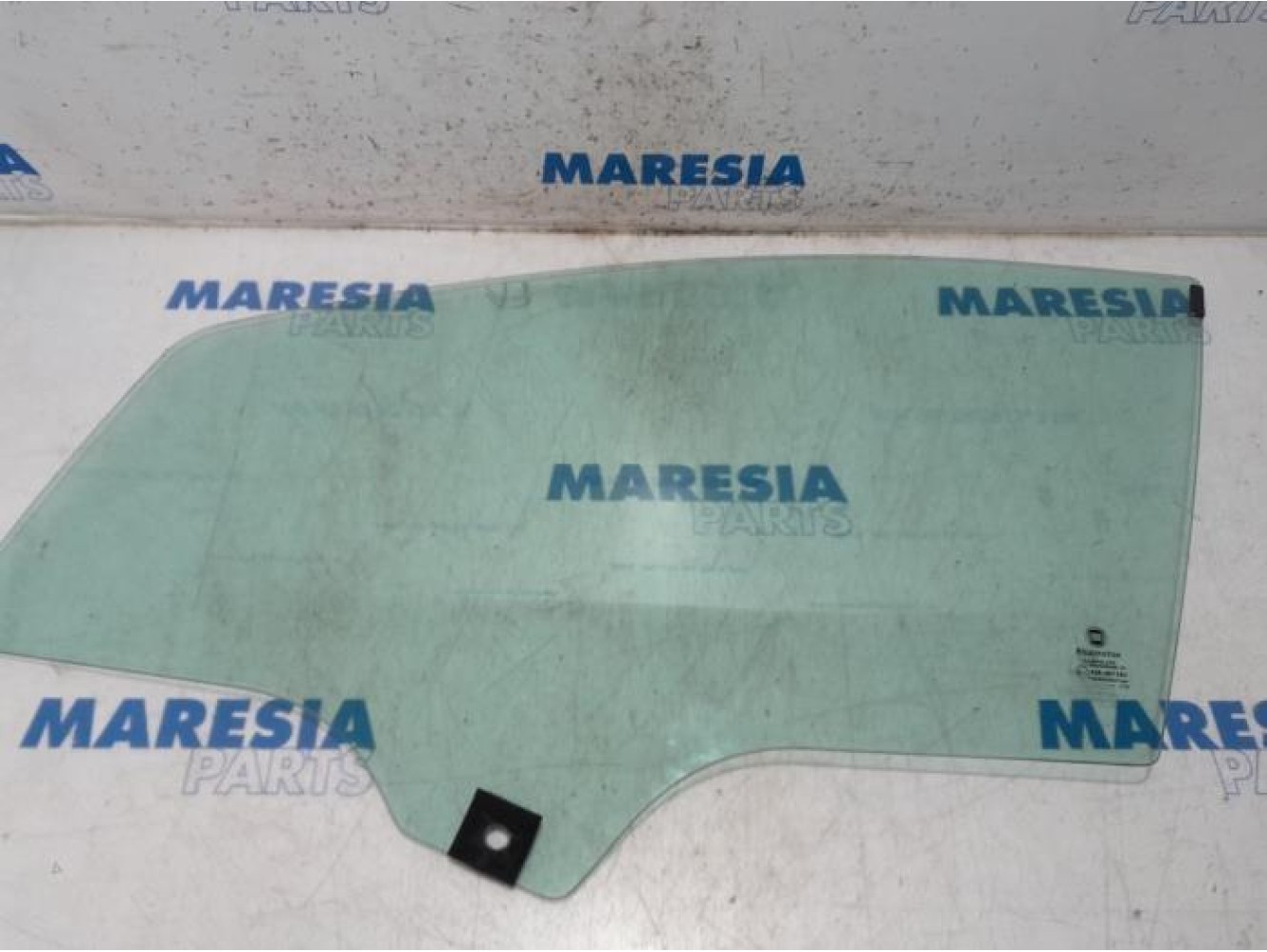 Fiat - Punto - Door window 4-door, front left