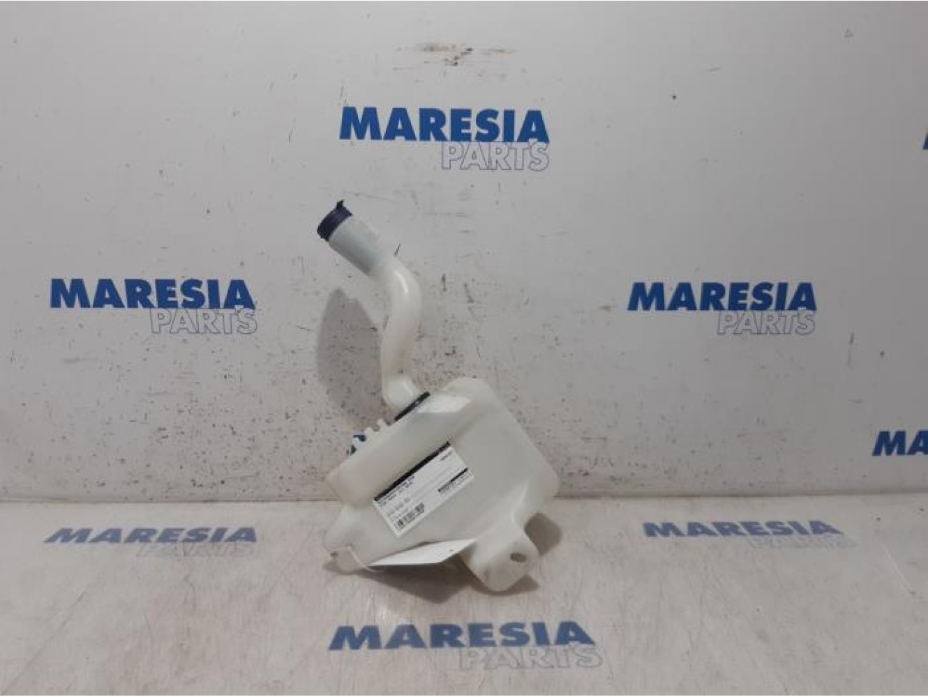 Fiat - Punto - Front windscreen washer reservoir