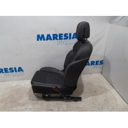 Renault - Megane - Seat, right