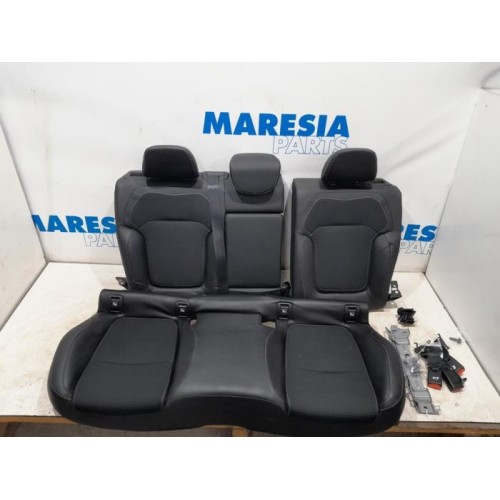 Renault - Megane - Rear bench seat