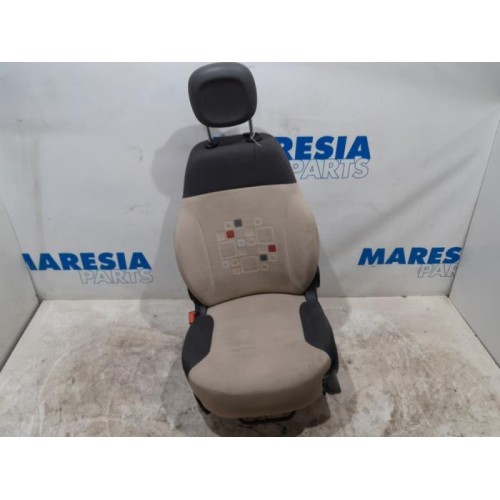 Fiat - Panda - Seat, left