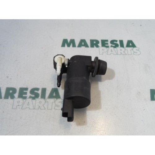 Peugeot - 207 - Scheibensprüherpumpe vorne