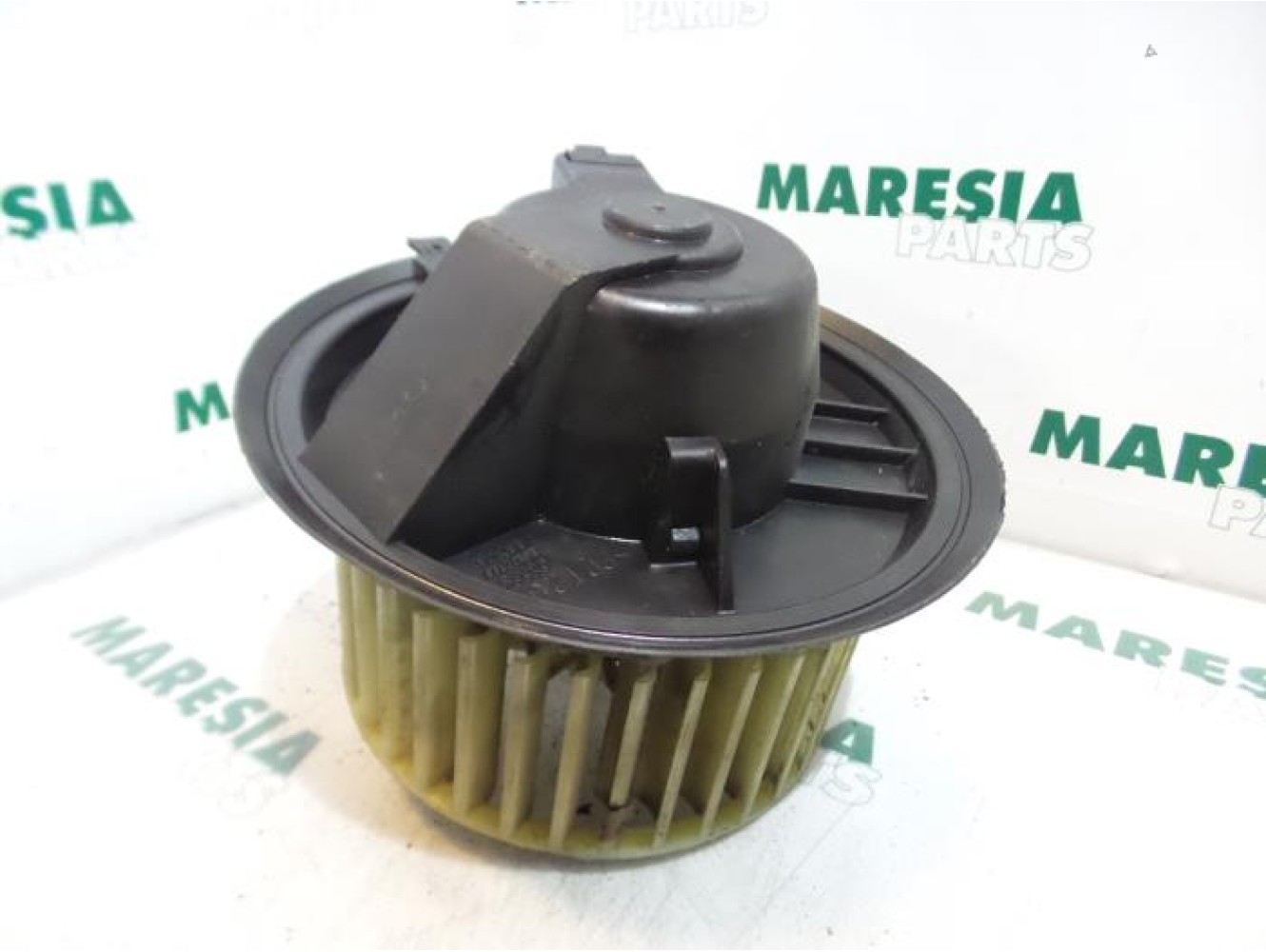 Lancia - Delta - Heating and ventilation fan motor