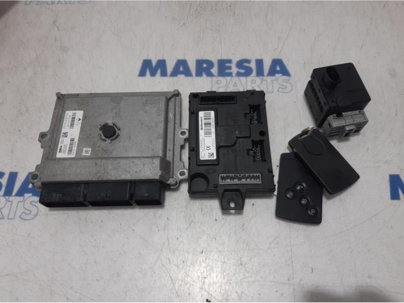 Renault - Clio - Engine management computer