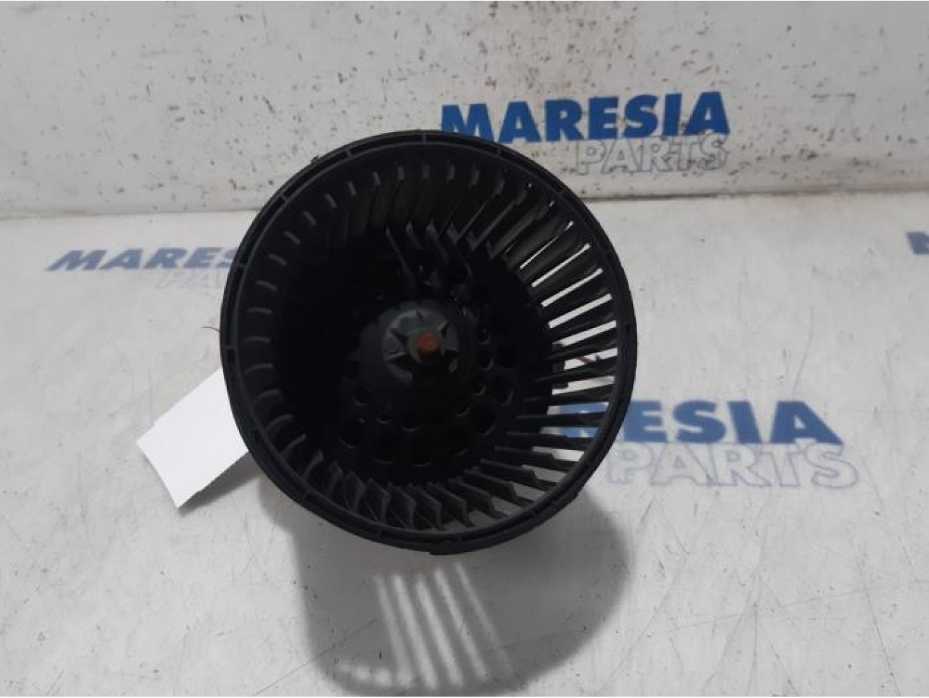Renault - Clio - Heating and ventilation fan motor