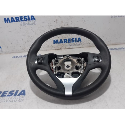 Renault - Clio - Steering wheel