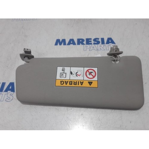 Renault - Clio - Sun visor