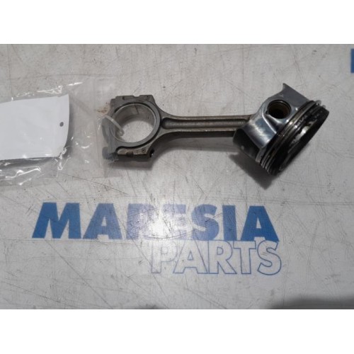 Renault - Clio - Connecting rod