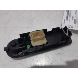 Renault - Clio - Multi-functional window switch