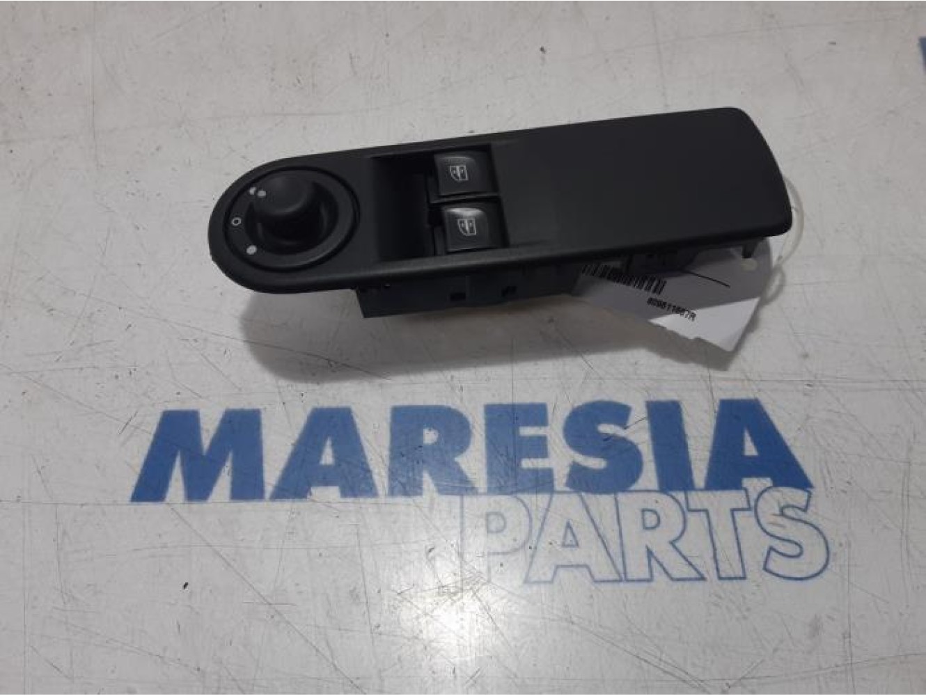 Renault - Clio - Multi-functional window switch