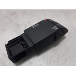 Renault - Clio - Steering wheel mounted radio control
