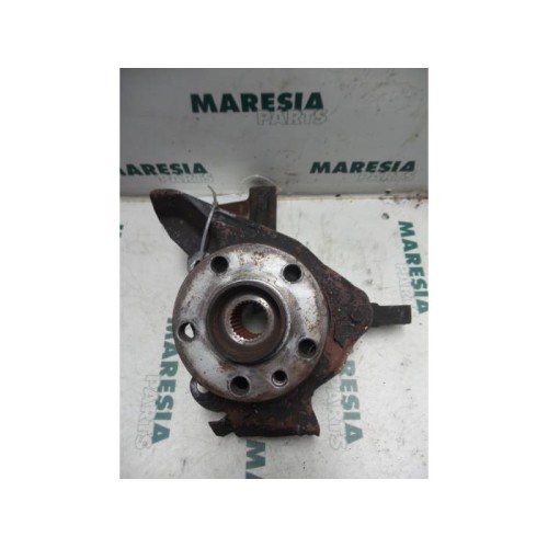 Peugeot - 806 - Fusee links-voor