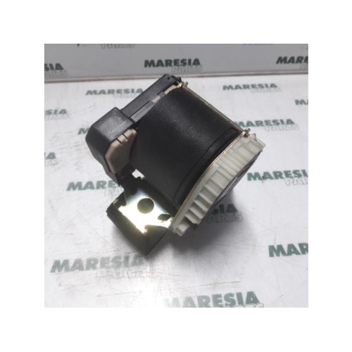 Renault - Kangoo - Front seatbelt, left